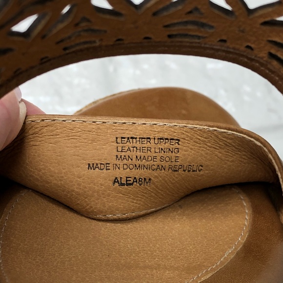 Nurture leather slip on wedge sandals size 8 EUC - Picture 6 of 8